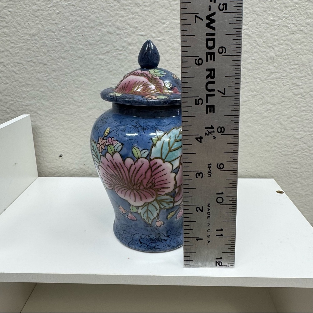 Vintage Chinese Ginger Jar Vase Porcelain Floral Hand Painted Floral 6.5” Blue - Picture 7 of 7